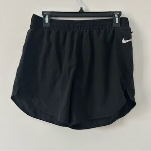Nike Black Tempo Luxe 4.5in Running Shorts Lined M